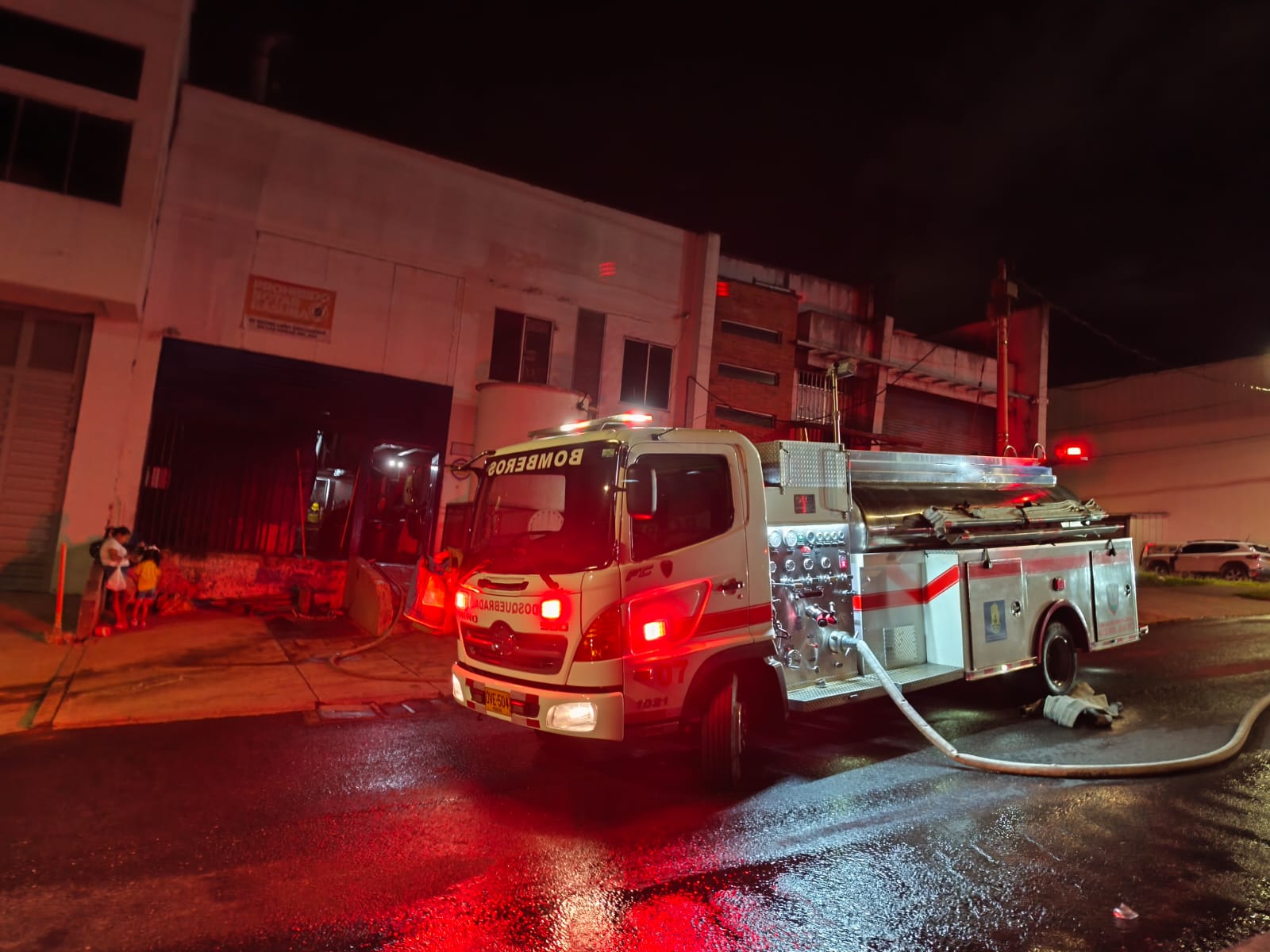 El Cuerpo Oficial de Bomberos Dosquebradas atiende incendio con prontitud